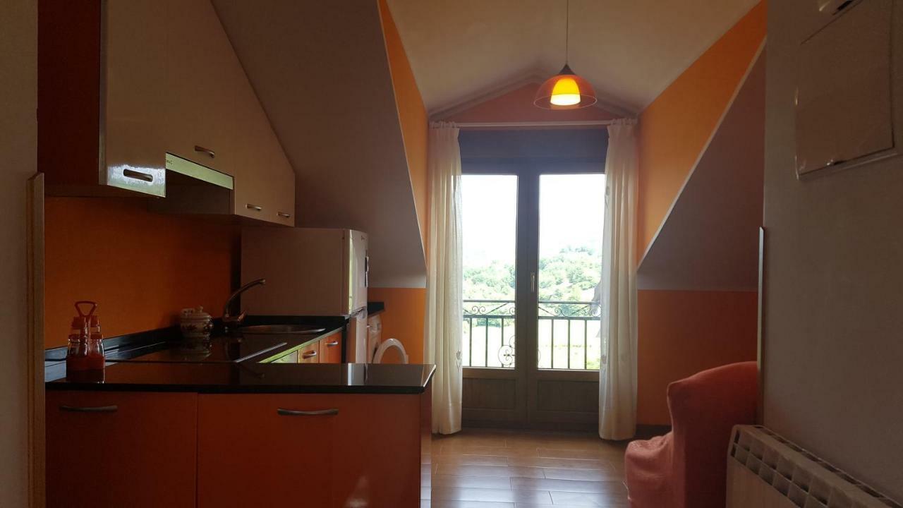 Apartamentos La Guertina Onís Buitenkant foto